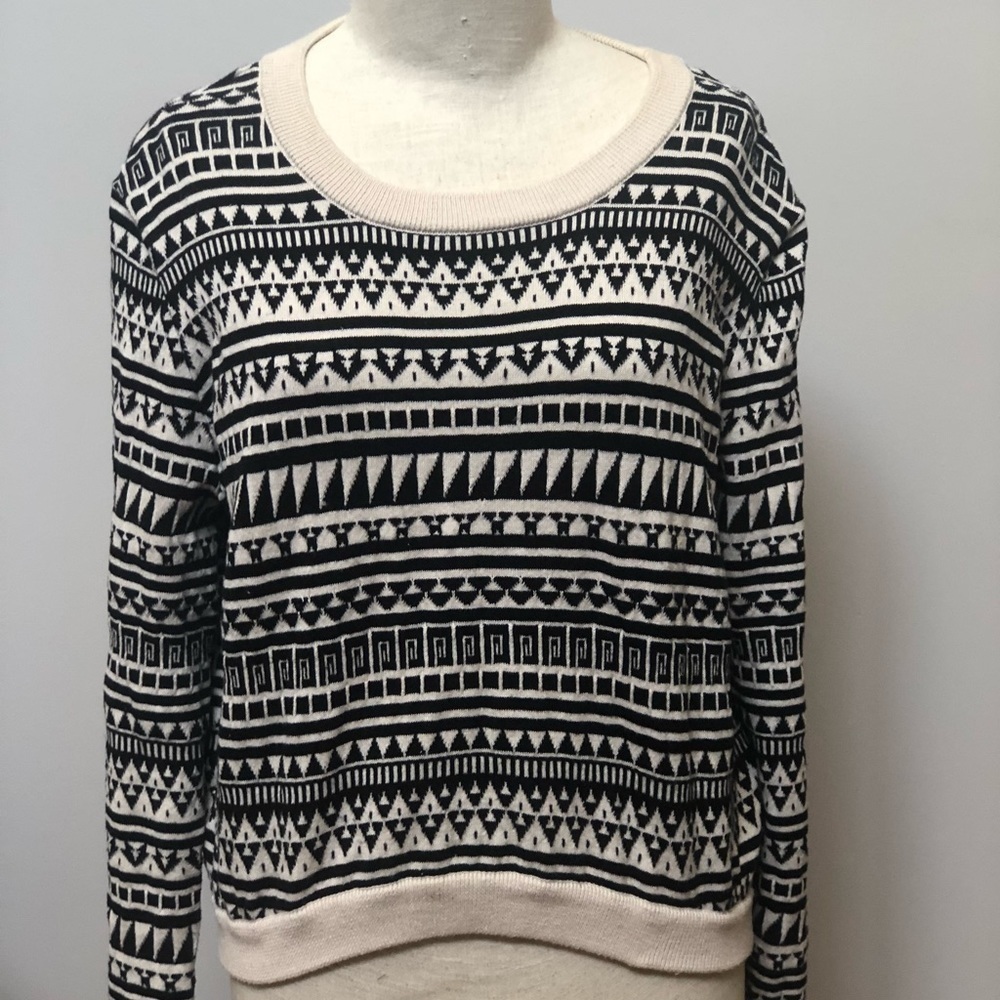 𝅺bcbg Generation black and cream sweater size‎ M/L